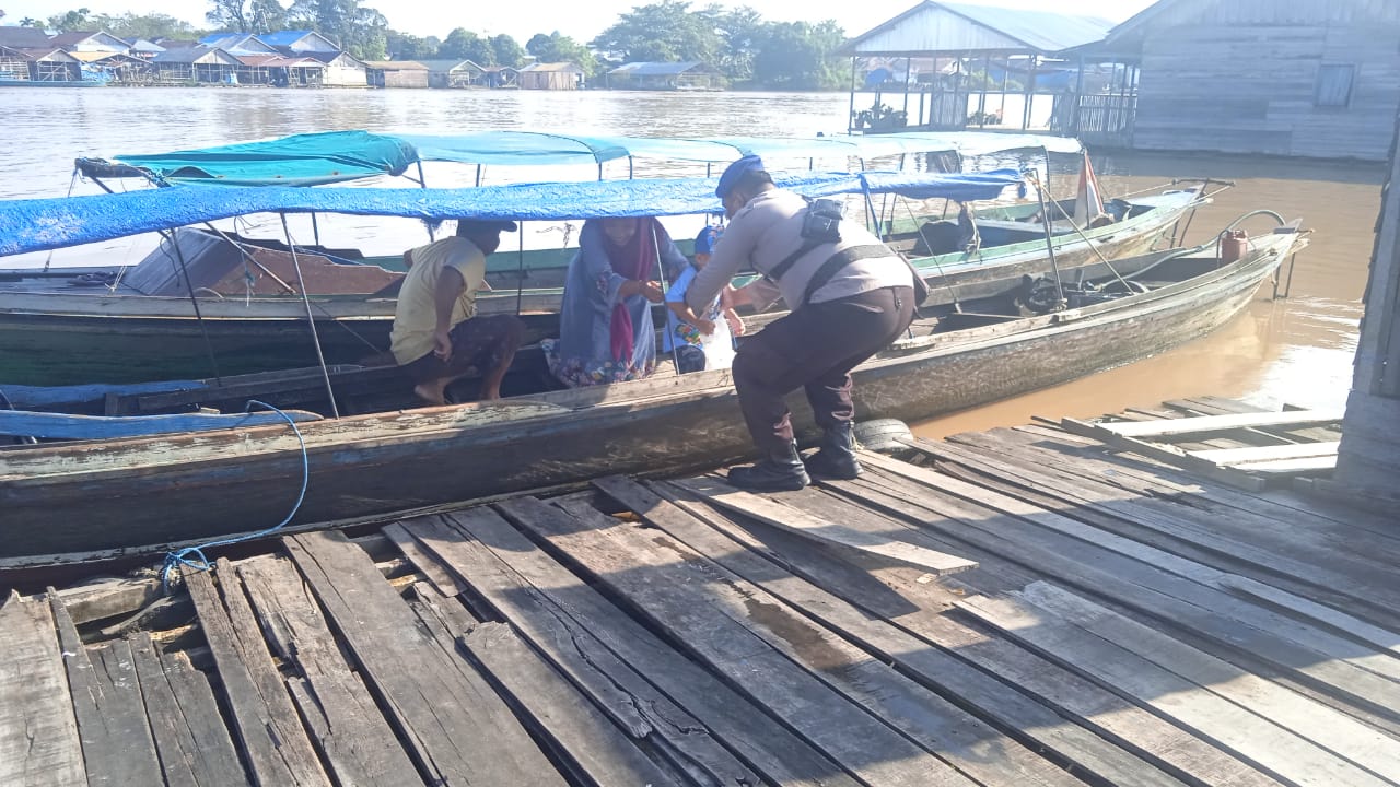 Polairud Berikan Imbauan Kepada Pengguna Transportasi Air Agar Perhatikan Keselamatan  Â 